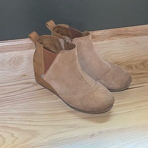 Girls Toms booties size 3